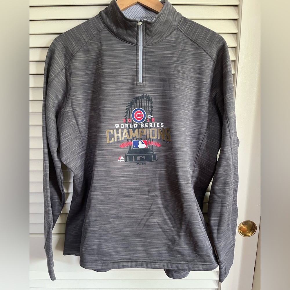 Women’s Chicago Cubs Pullover